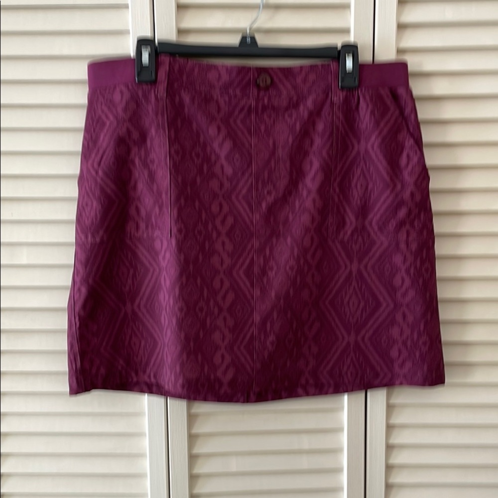 Elegant Burgundy Women's Skort